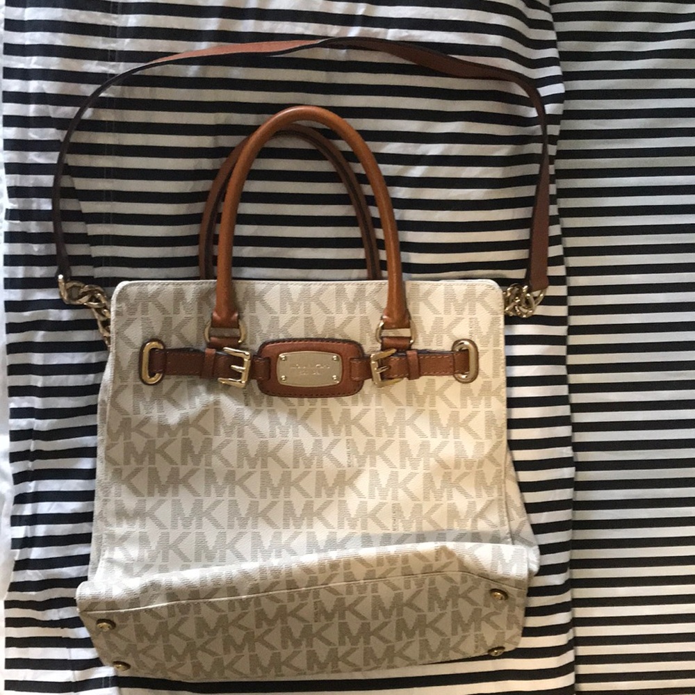 Michael Kors large Hamilton purse - Picture 5 of 9